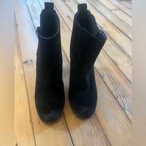 Women’s Aldo suede booties